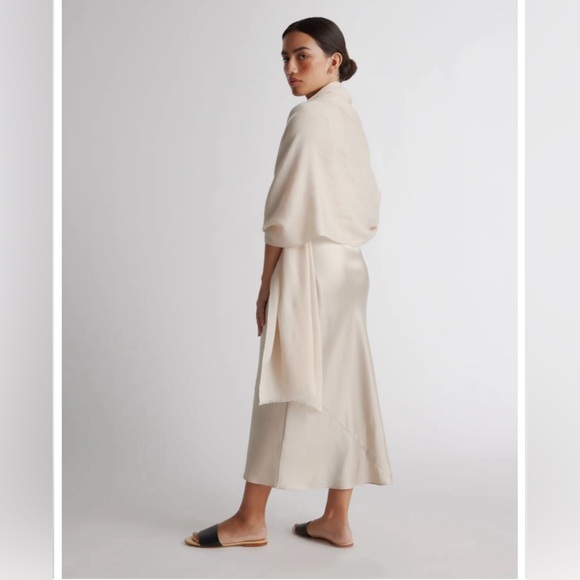 Quince Featherweight Cashmere Silk Frayed Edge Scarf - Picture 2 of 4